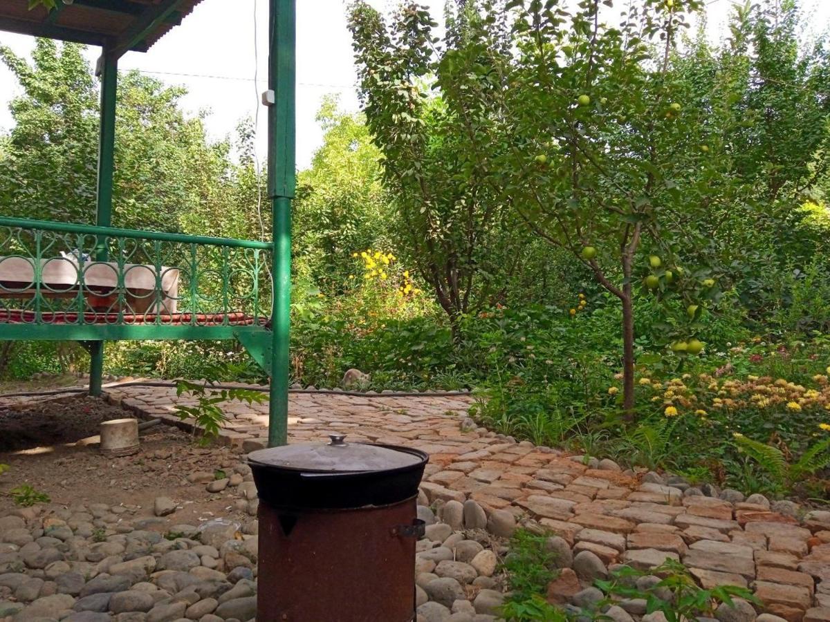 Отель Be My Guest Ош Экстерьер фото