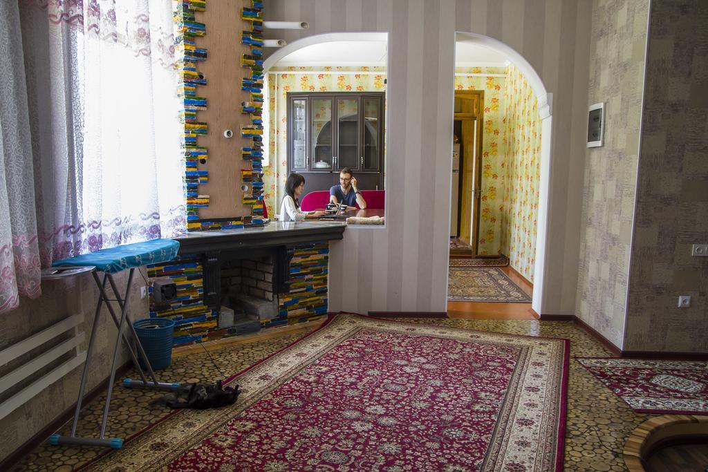 Отель Be My Guest Ош Экстерьер фото